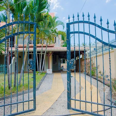 Indravilla Flic en Flac Ngoại thất bức ảnh
