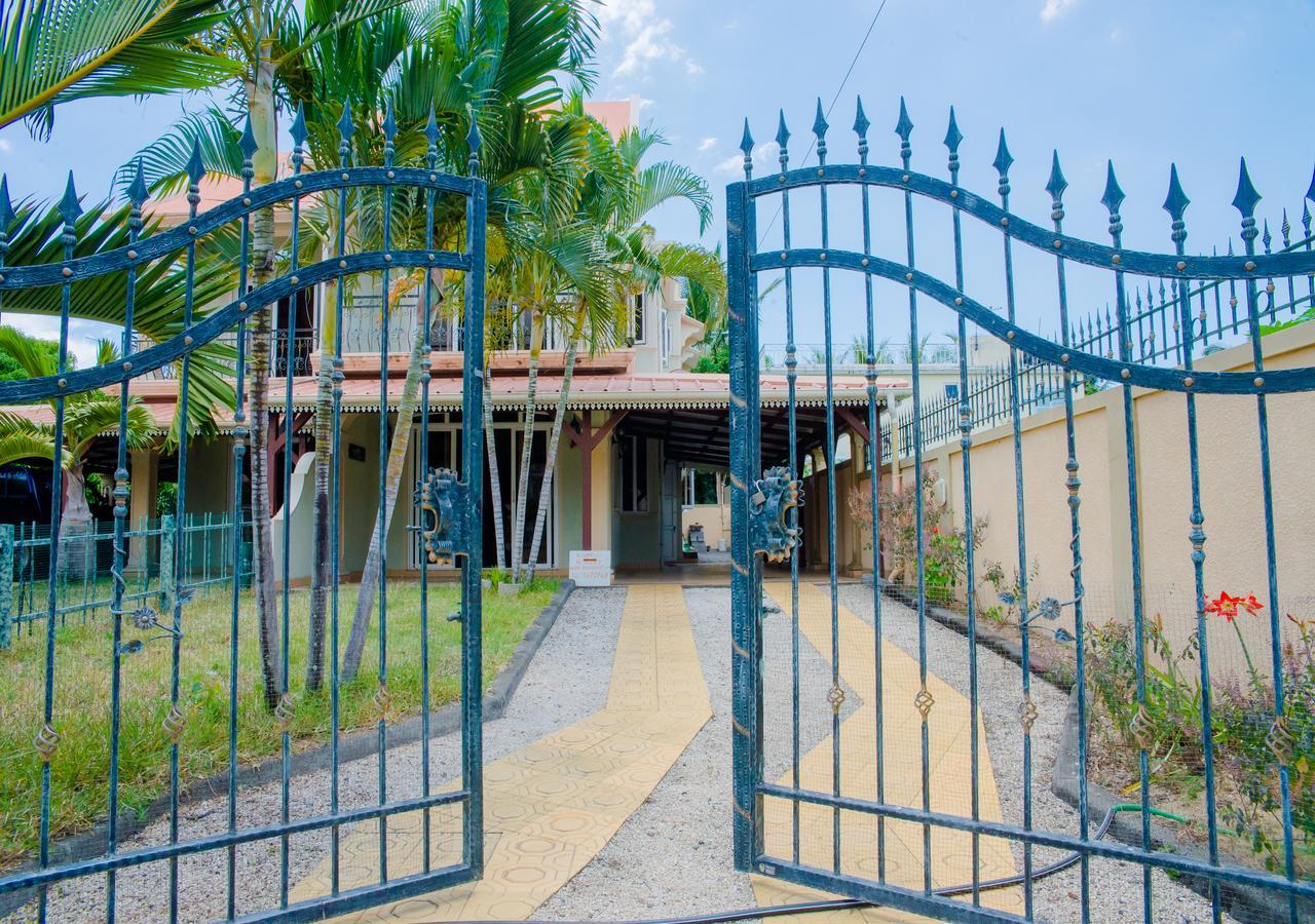 Indravilla Flic en Flac Ngoại thất bức ảnh